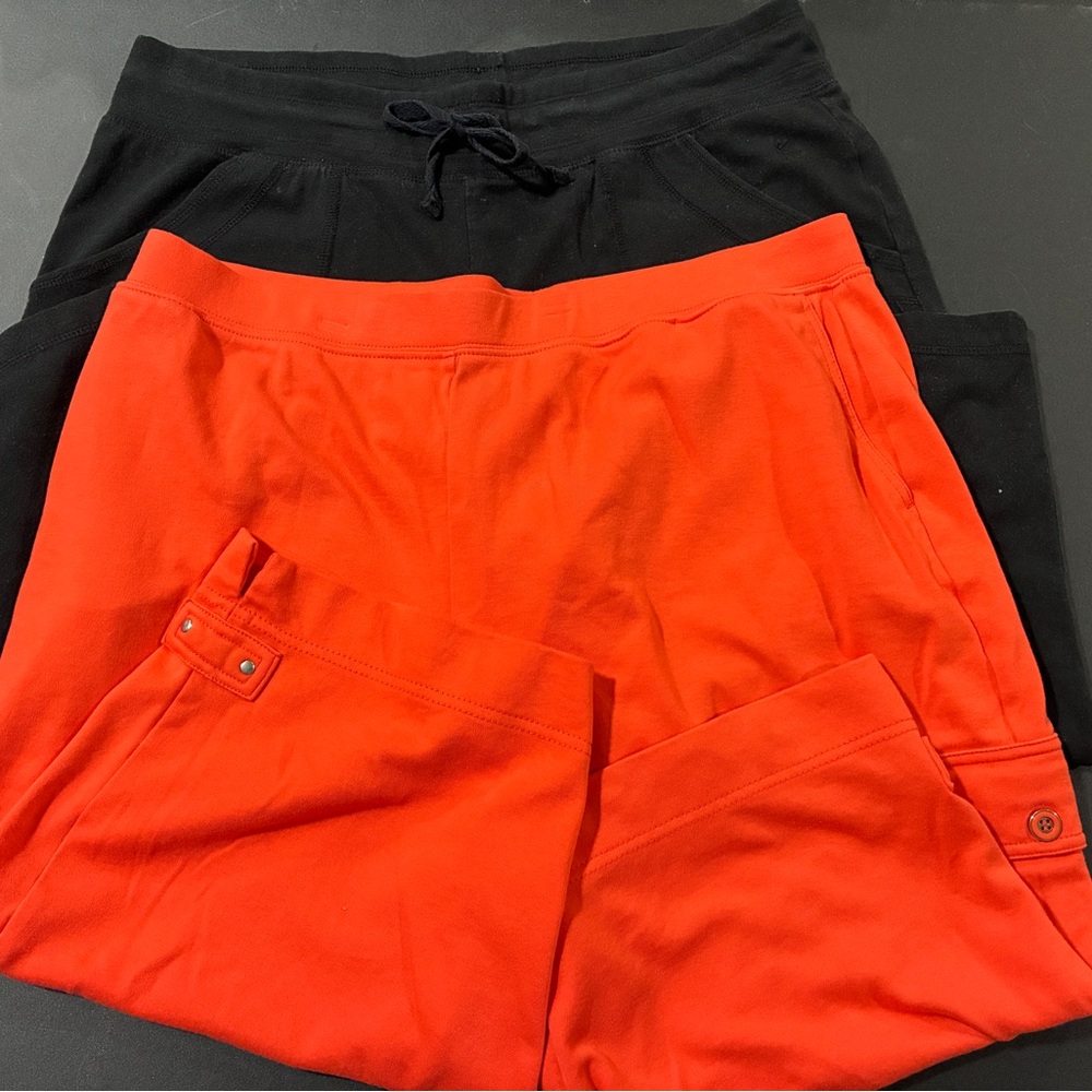 REDUCED!! SET OF 2: Link & Danskin Women's Capris (orange and black)